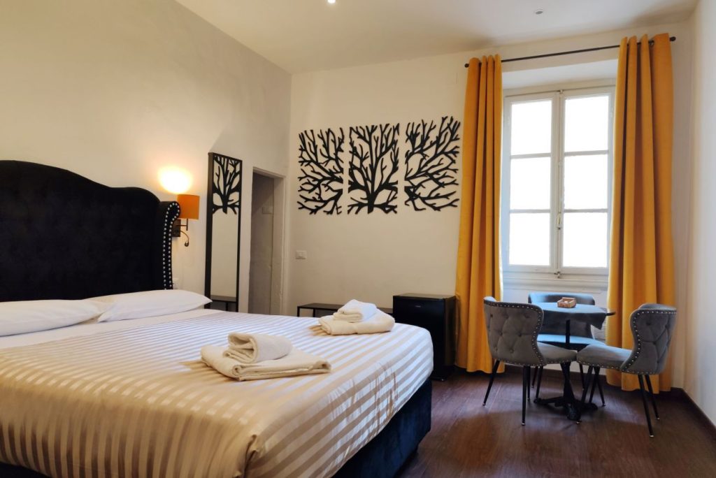Room 5 — 360 Rentals